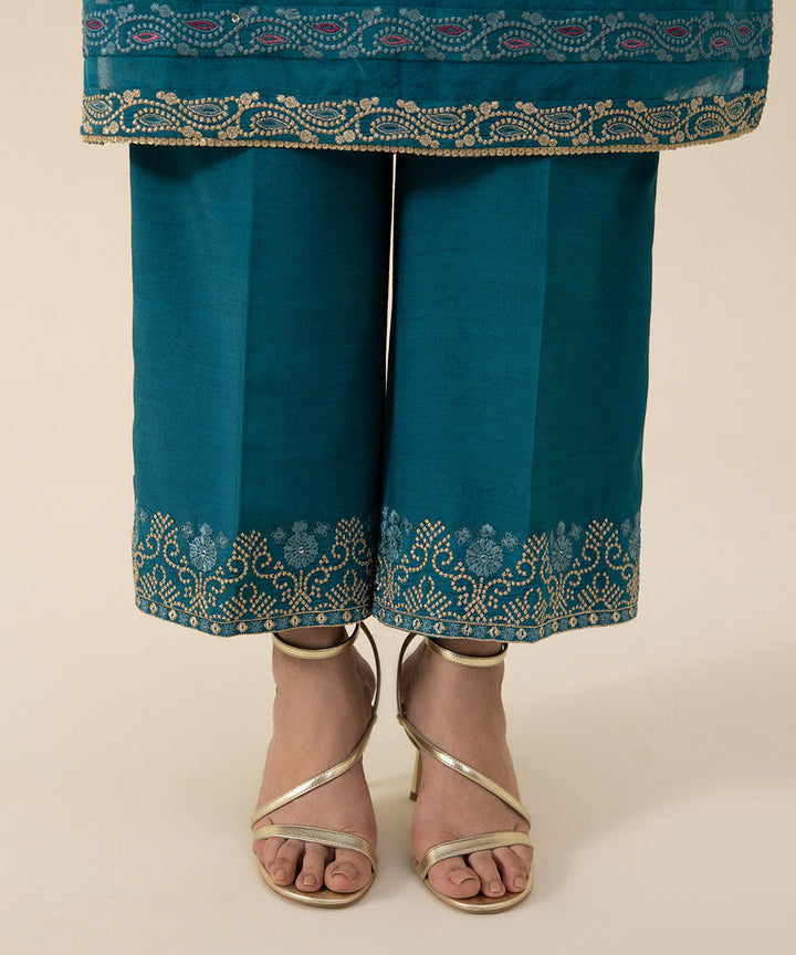 3 Piece - Embroidered Khaddi Net Suit