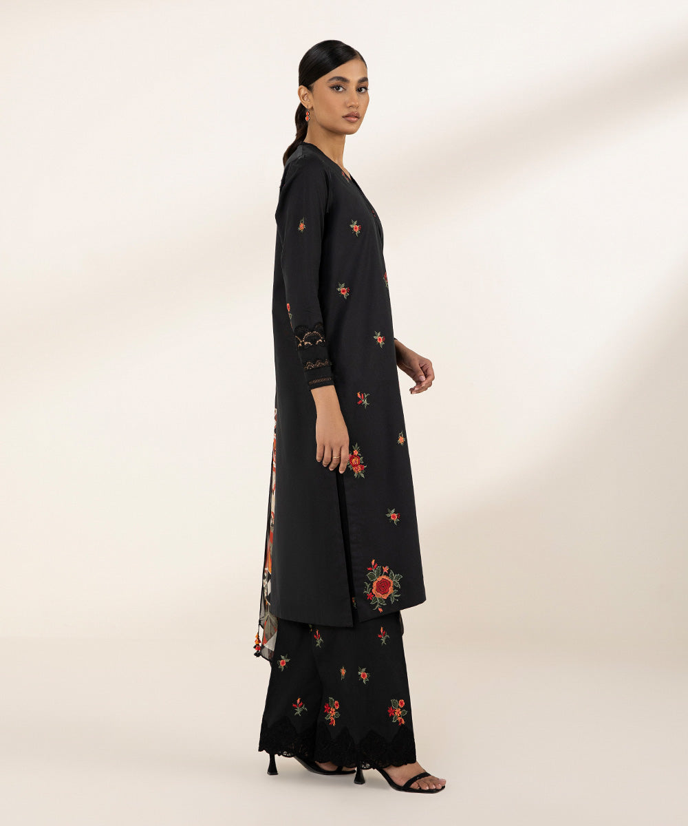 3 Piece - Embroidered Lawn Suit