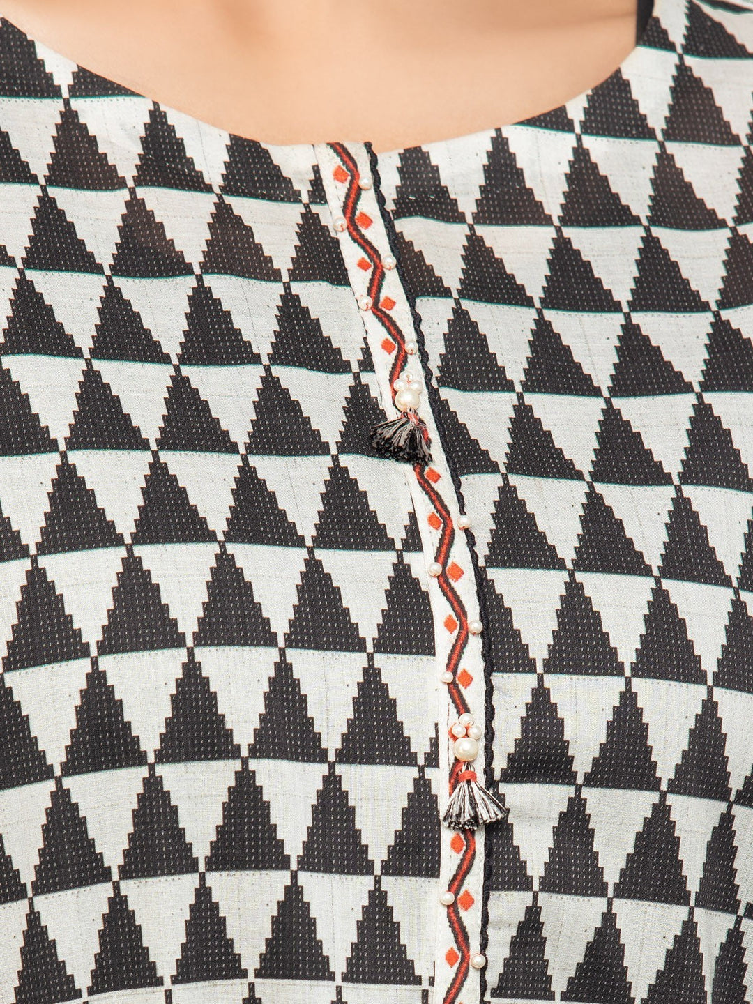 EWU23A3S-27636-3P Unstitched Black & White Printed Khaddar 3 Piece
