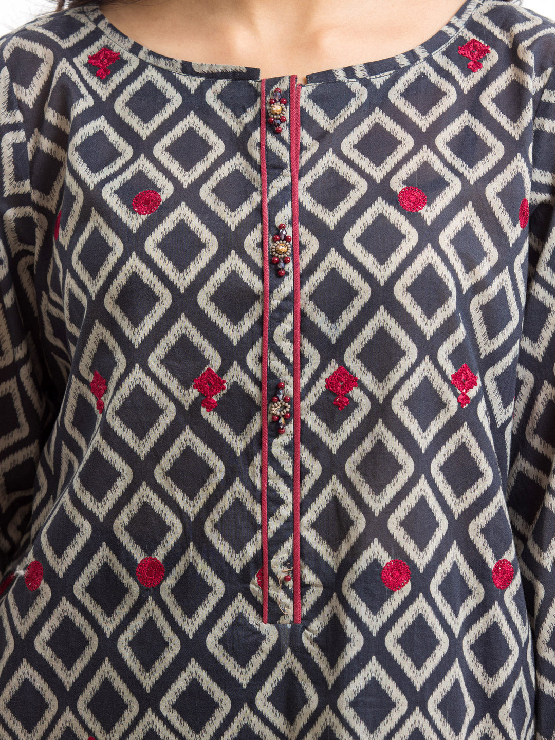 Pret 3Pc Embroidered Cambric Suit - EWTKE23-68539-3P