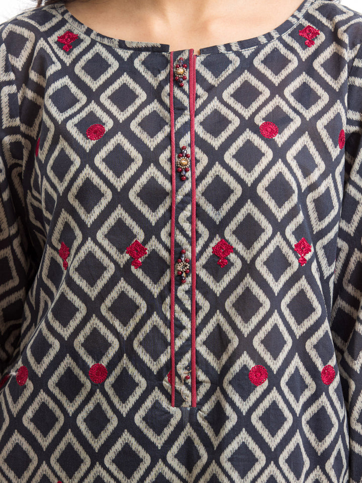 Pret 3Pc Embroidered Cambric Suit - EWTKE23-68539-3P