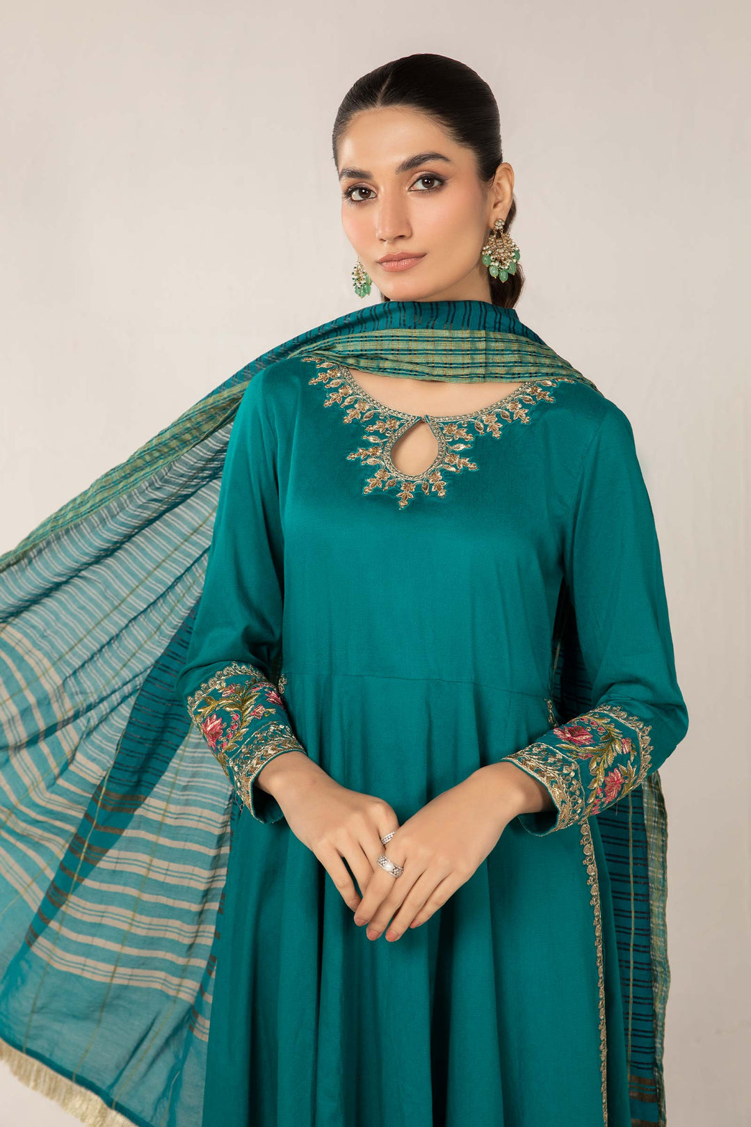 3 PIECE EMBROIDERED LAWN SUIT | DW-EF24-115