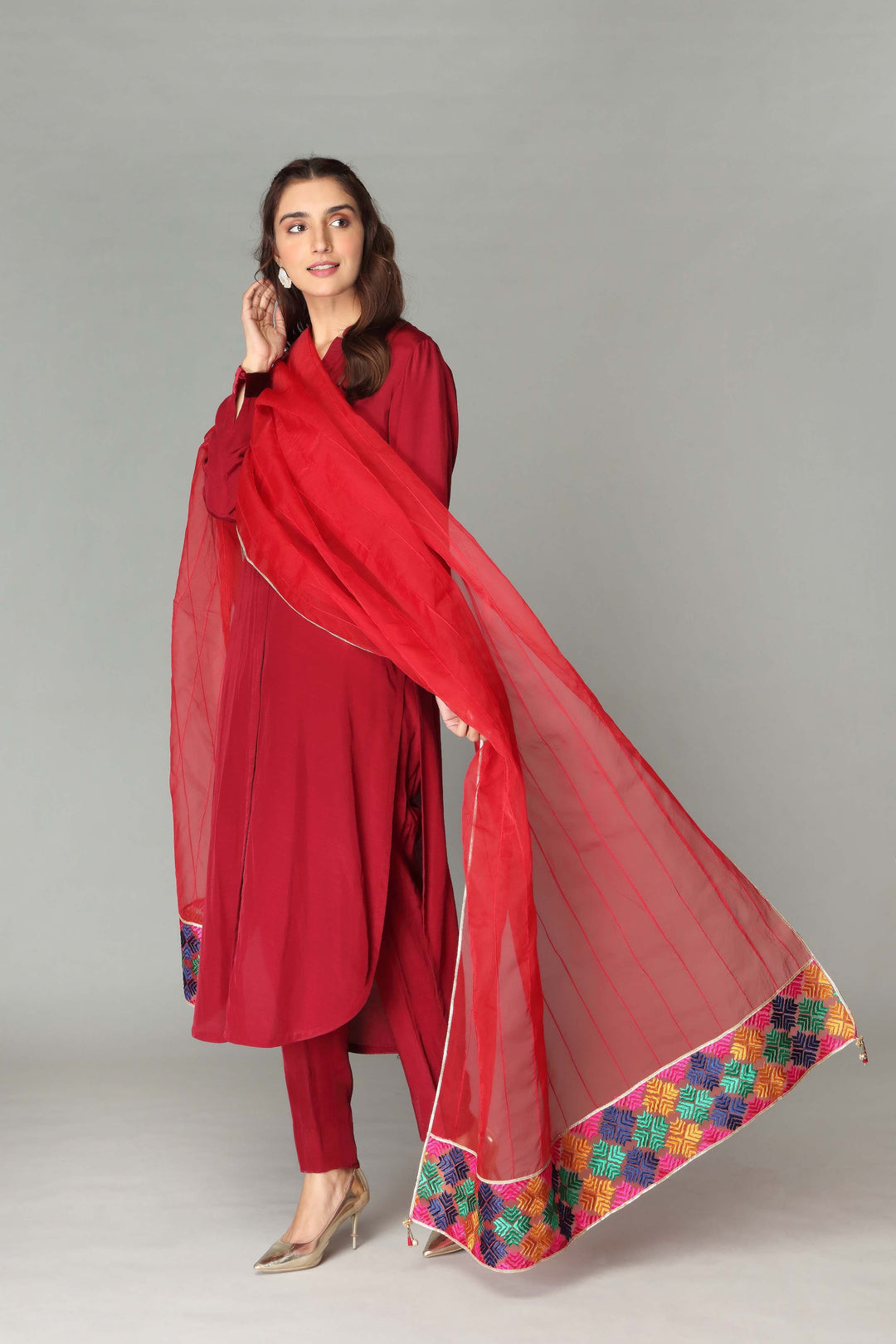 LAAL ISHQ (BB8749)