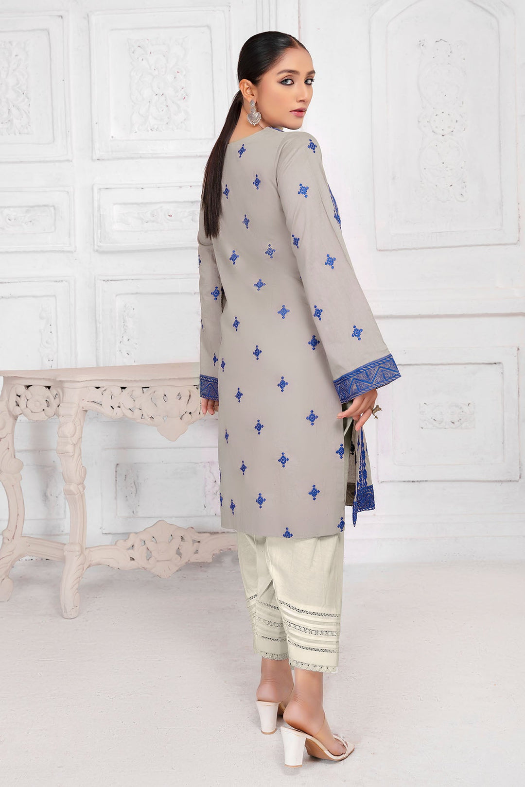 3174-KANAYE EMBROIDERED LAWN STITCHED