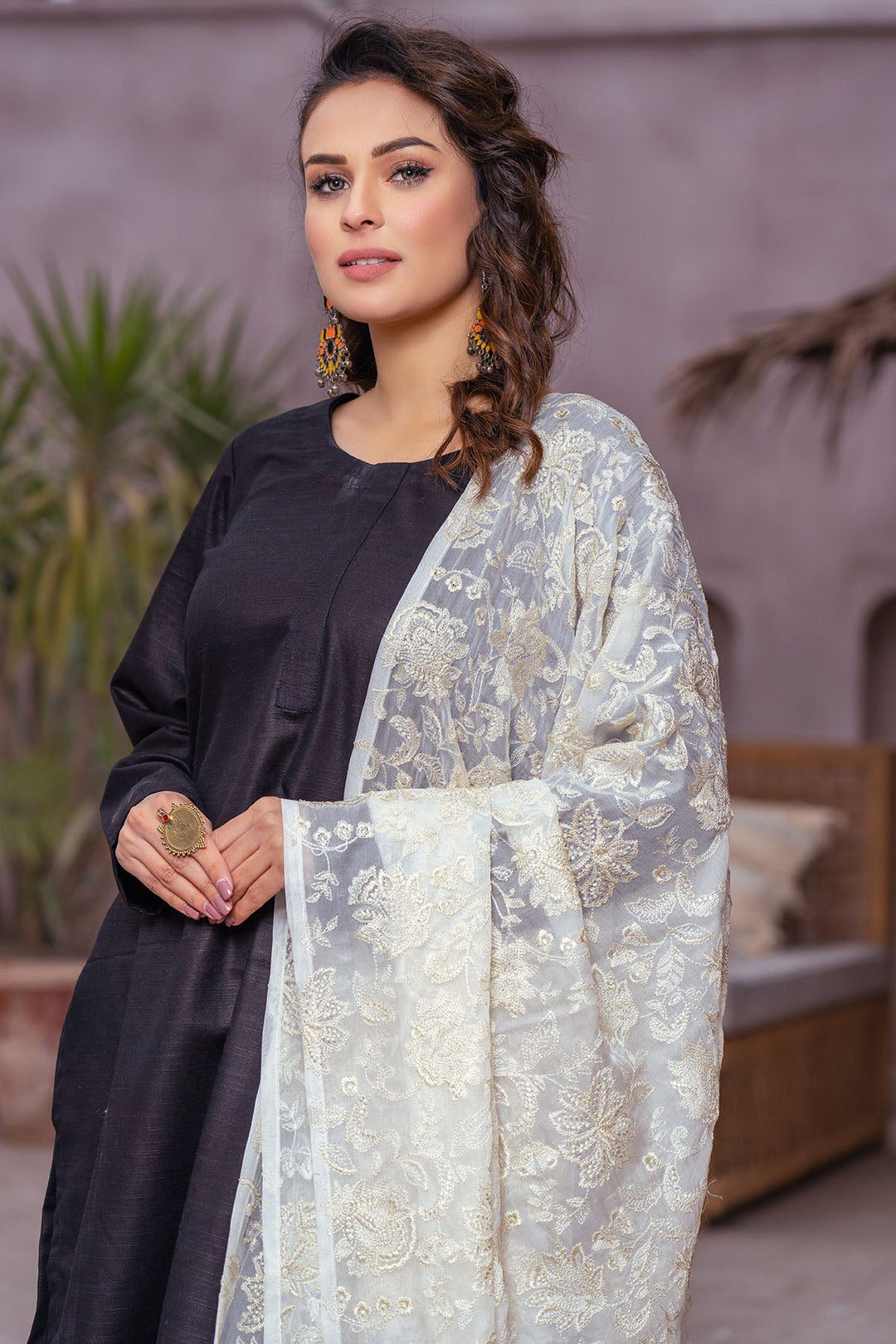 3694-CHRAMBOLA EMBROIDERED CHIFFON SHAWL