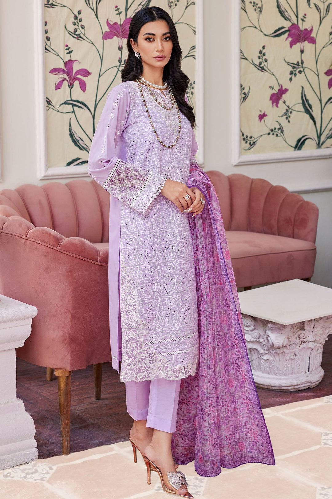 4136-NOIR EMBROIDERED LAWN STITCHED