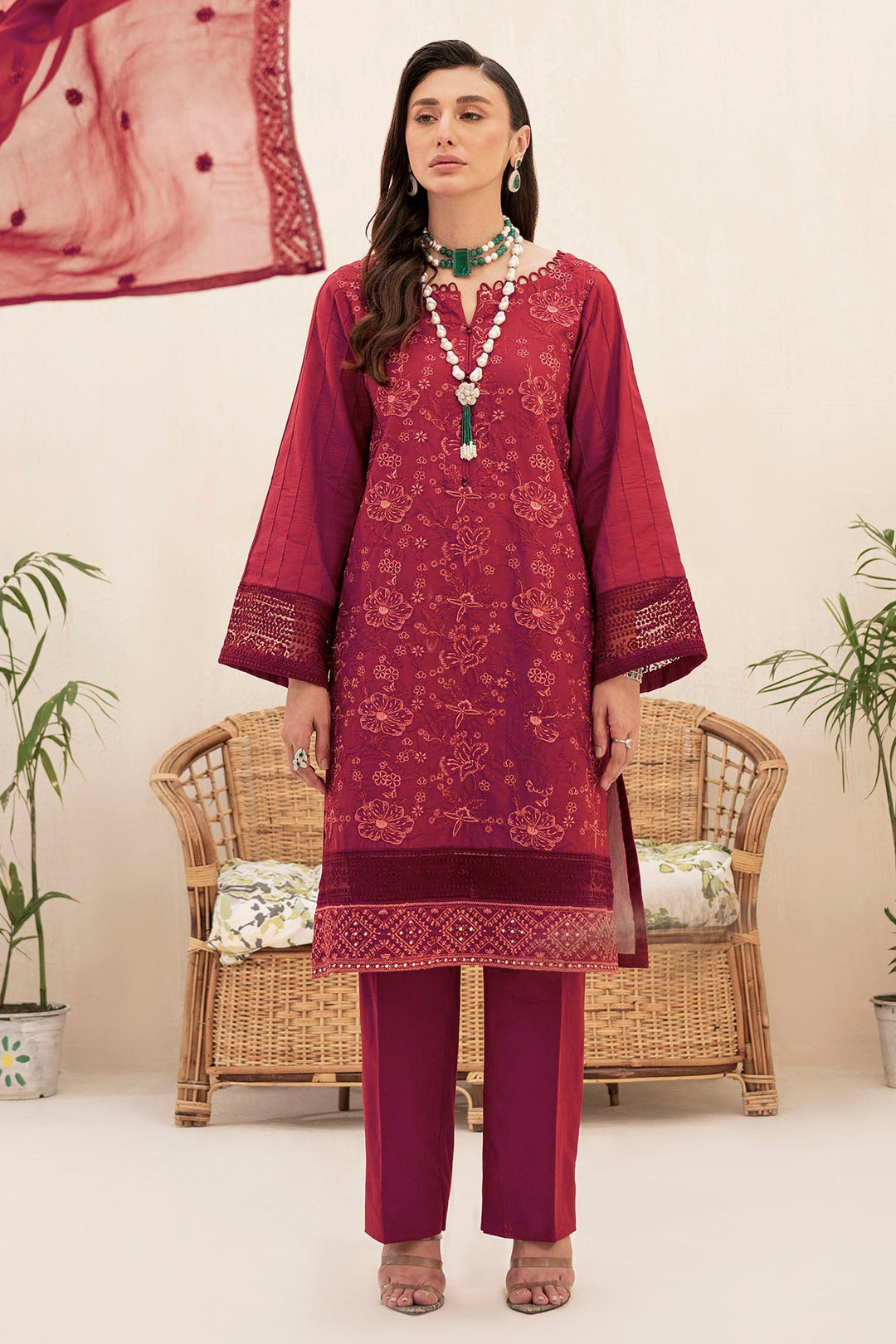 4156-DAISY EMBROIDERED LAWN STITCHED