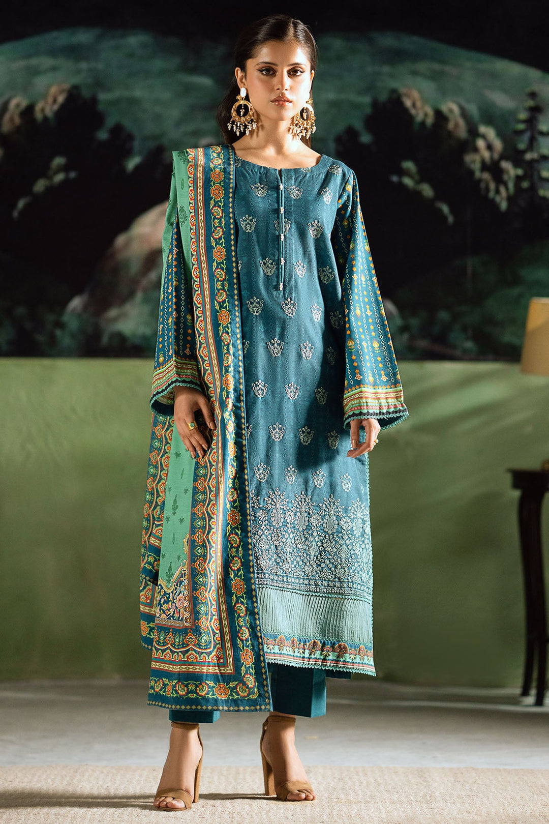 4387-MAHJABEEN DIGITAL PRINTED KHADDAR STITCHED