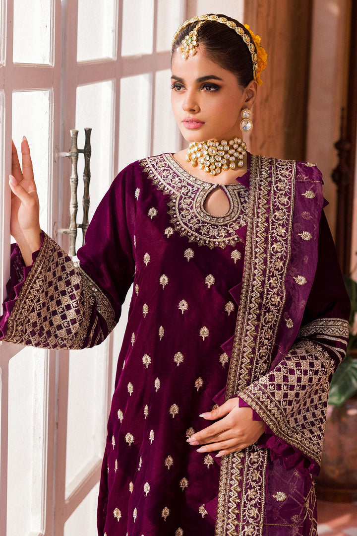 4405-NAMRAH EMBROIDERED VELVET UNSTITCHED