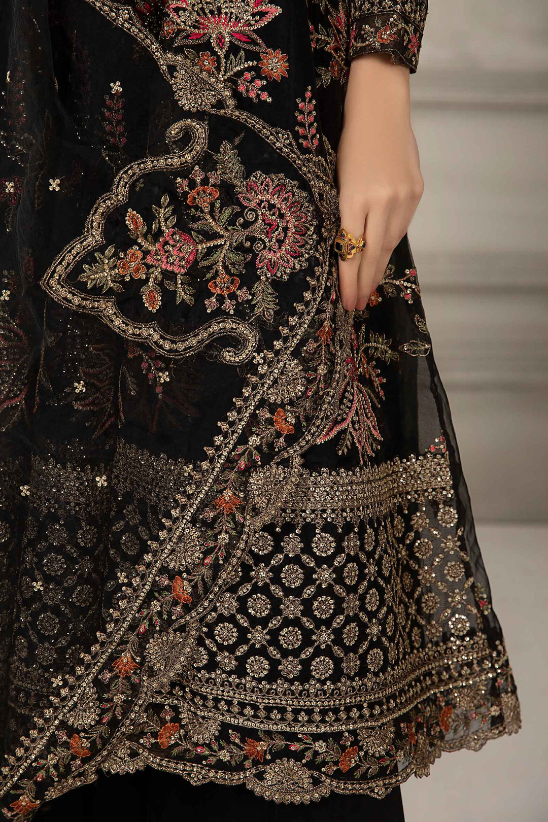 3 PIECE EMBROIDERED ORGANZA SUIT | SF-EF24-19