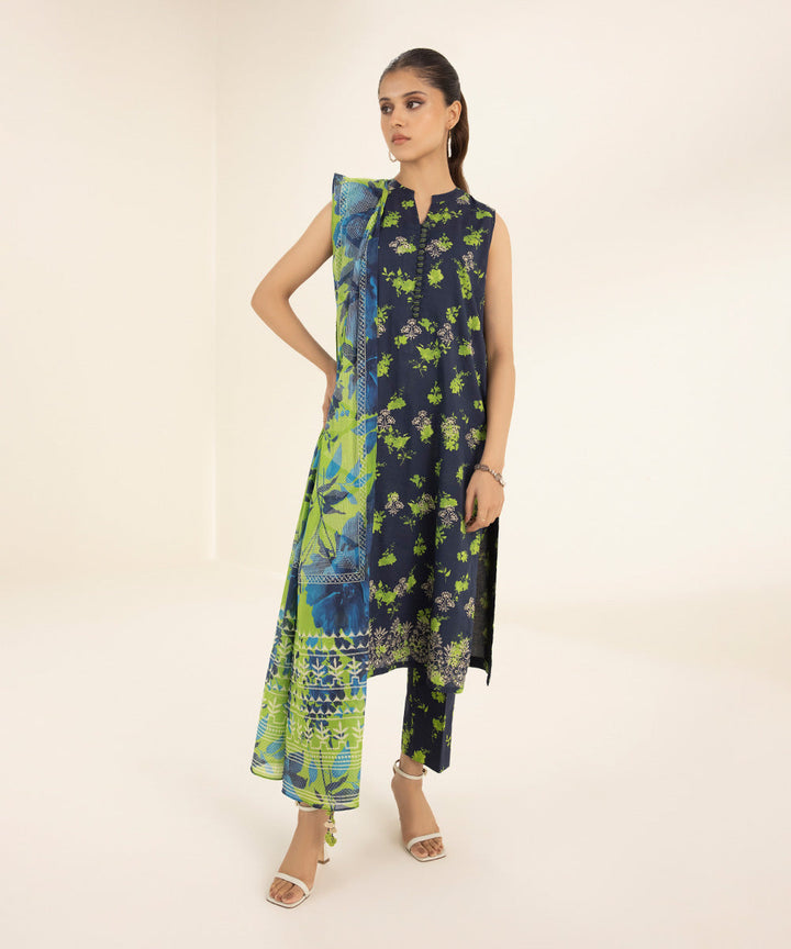 3 Piece - Embroidered Lawn Suit