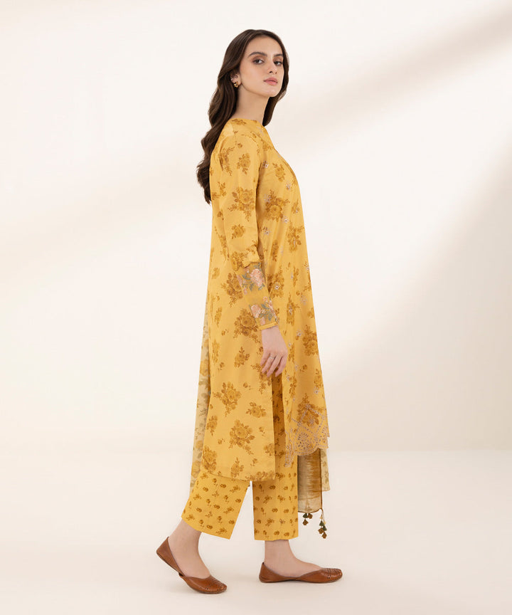 3 Piece - Embroidered Zari Lawn Suit