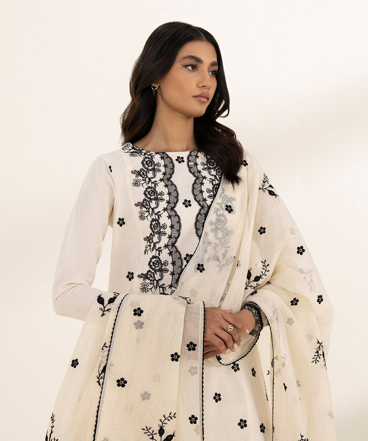 3 Piece - Embroidered Jacquard Suit